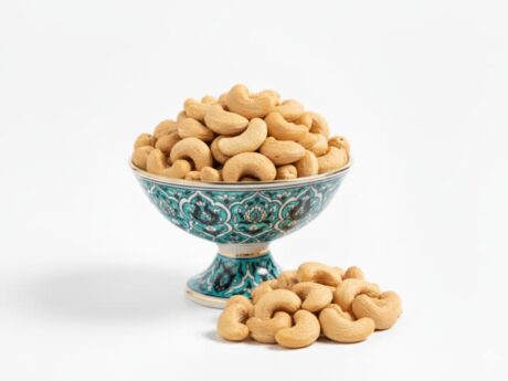 Cashew-Nuts-–-The-Golden-Delight-product-image